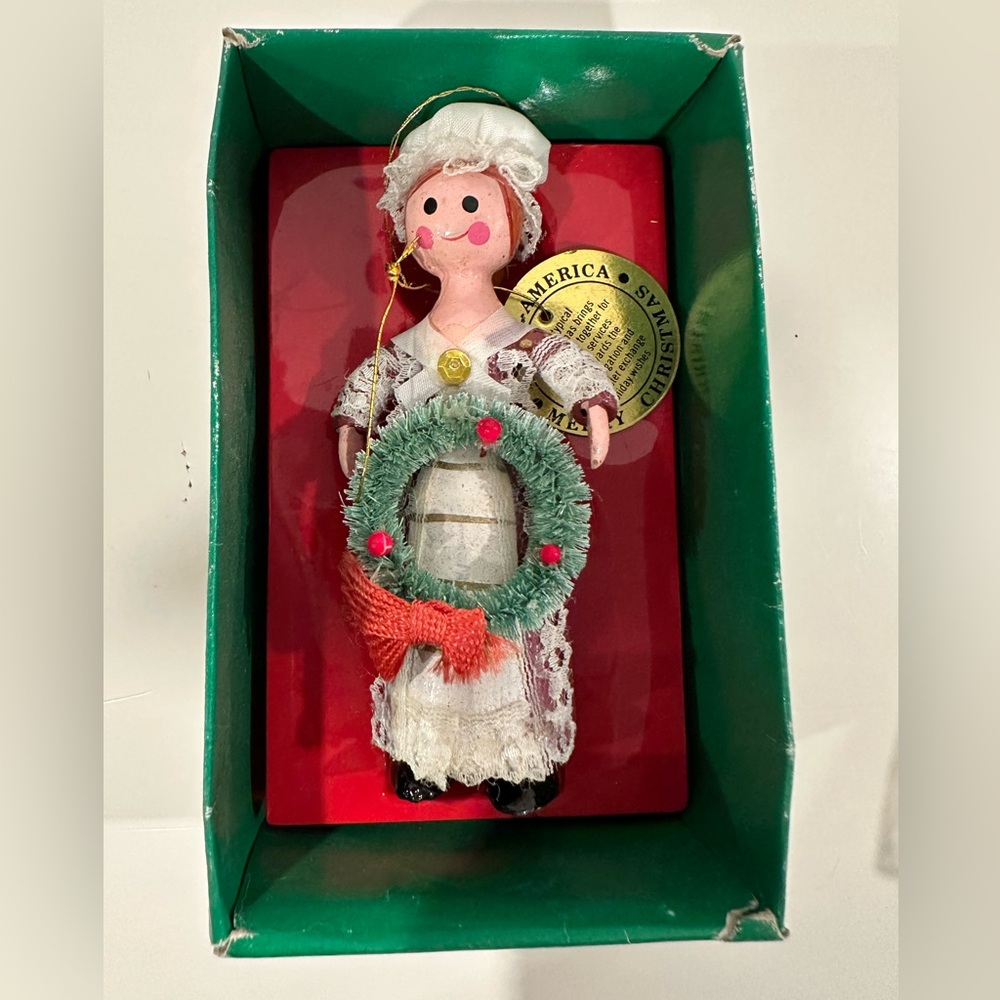 Vintage Sears “Christmas Around the World”Traditional America Ornament